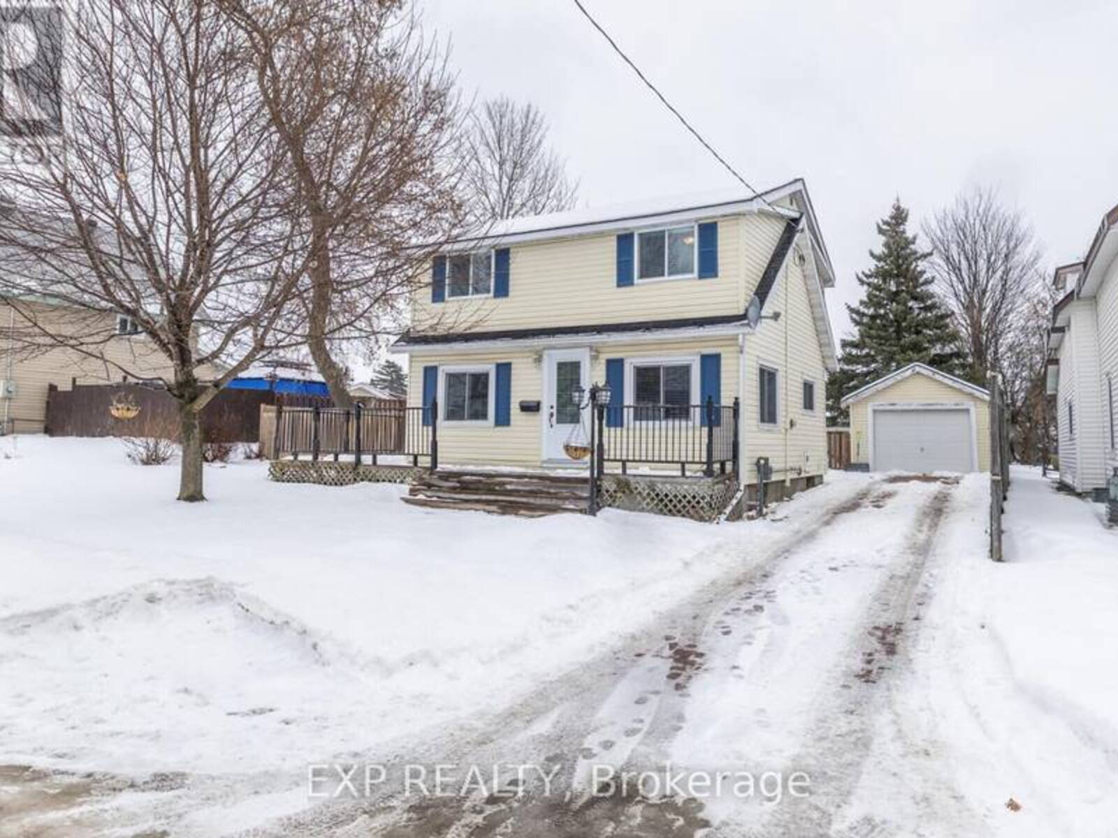 407 LYNN STREET, Pembroke, Ontario K8A 4Y4