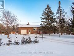 955 EADIE ROAD N Russell Ontario, K4R 1E5