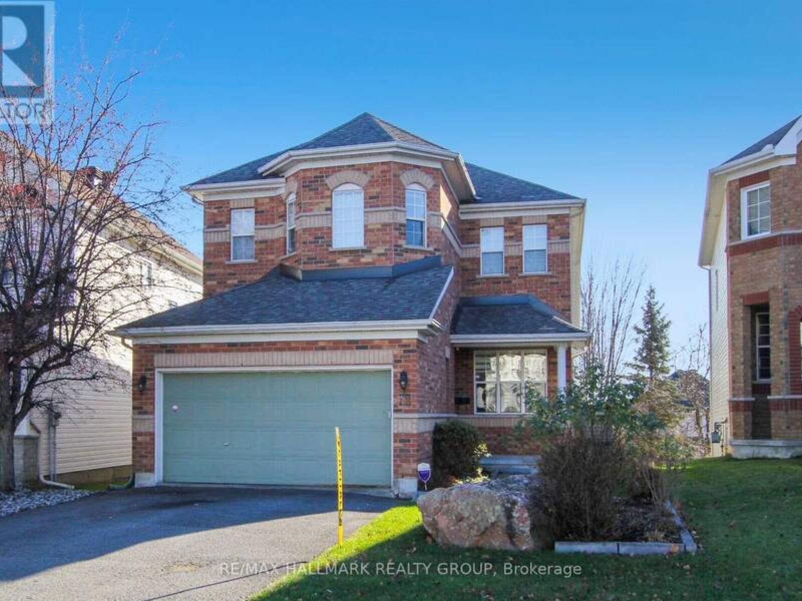 73 GOLDRIDGE DRIVE, Ottawa, Ontario K2T 1E9