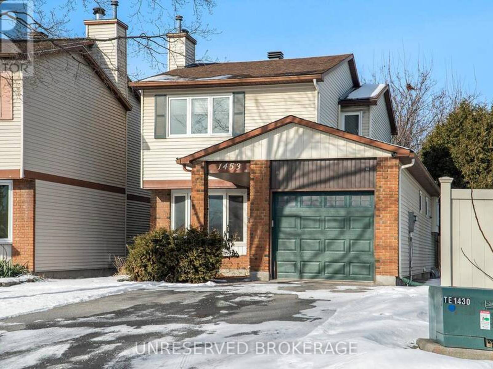 1453 EASTCLIFFE WAY, Ottawa, Ontario K1B 5H6