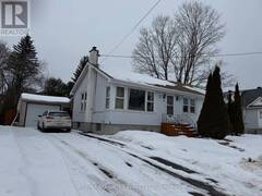 6 CATHERINE STREET Smiths Falls Ontario, K7A 3Z8