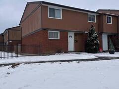 12 GLENCOE STREET Ottawa Ontario, K2H 8S6