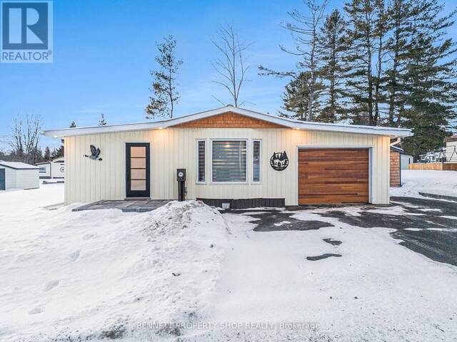 3 HARDWOOD LANE Lanark Highlands Ontario, K0A 3L0