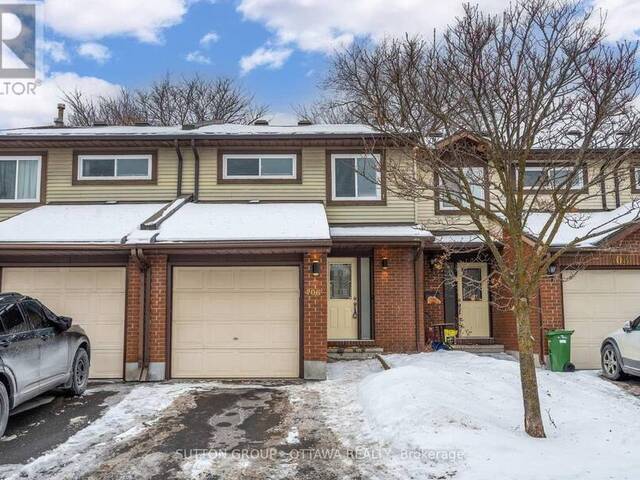 406 SANDHAMN Ottawa Ontario, K1T 2Y8