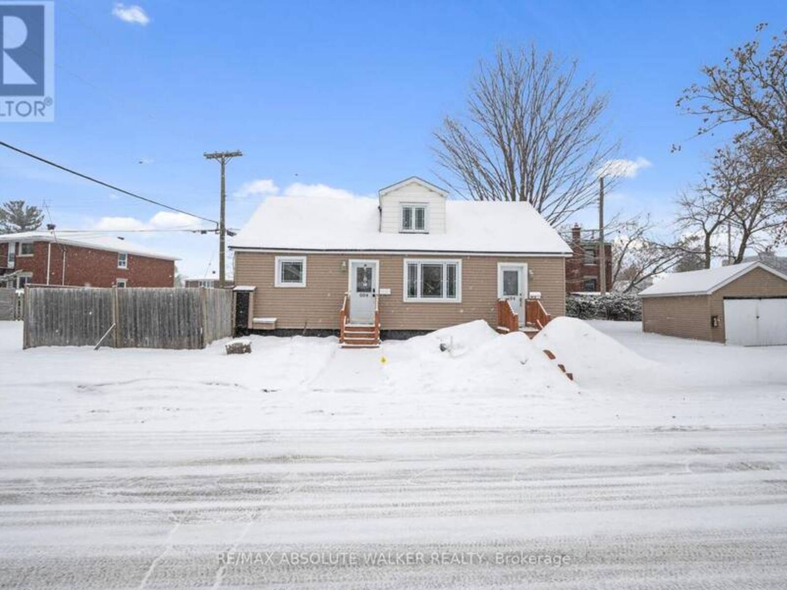 694 DE L'EGLISE STREET, Ottawa, Ontario K1K 3M3