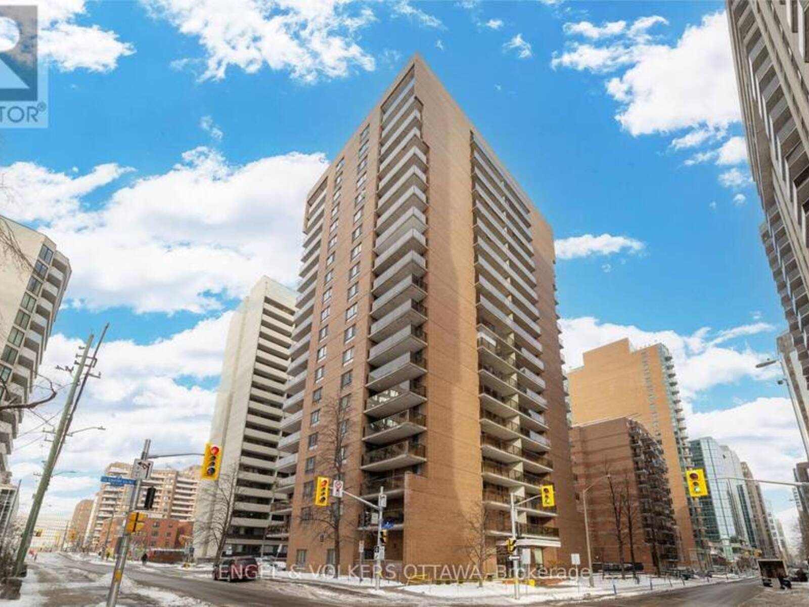 702 - 475 LAURIER AVENUE W, Ottawa, Ontario K1R 7X1