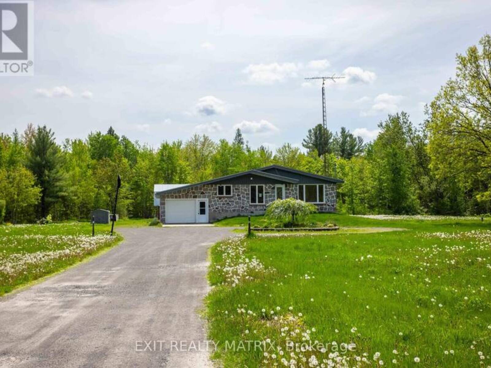 5651 COUNTY RD 17 ROAD, Alfred and Plantagenet, Ontario K0B 1L0