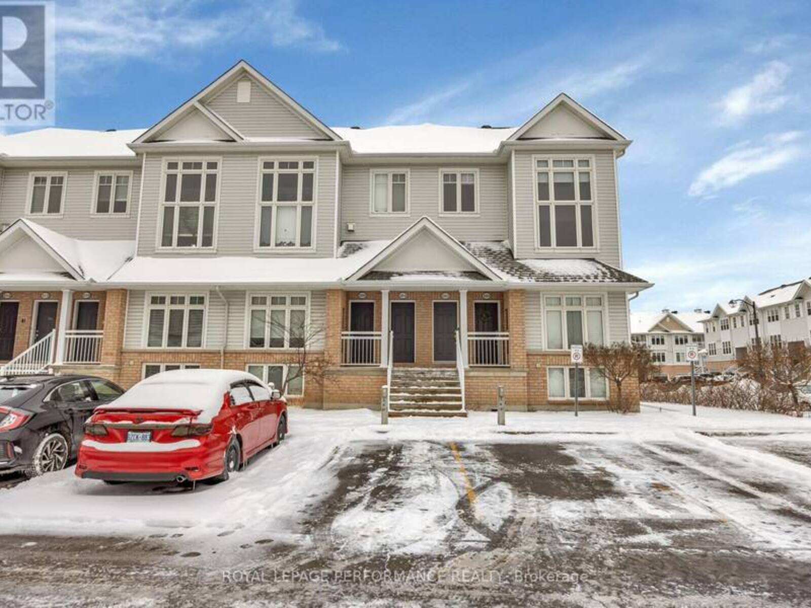 302 GALSTON, Ottawa, Ontario K1W 0G3