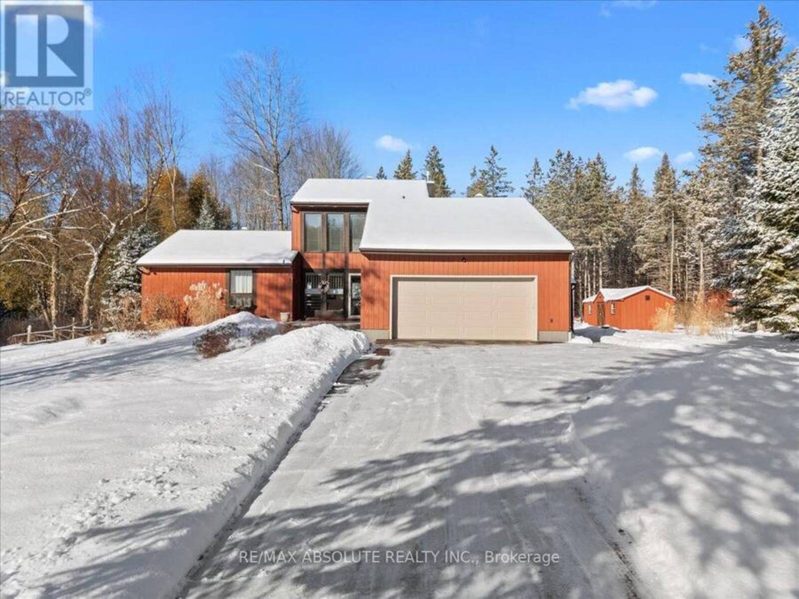 111 SIERRA WOODS DRIVE, Ottawa, Ontario K0A 1L0