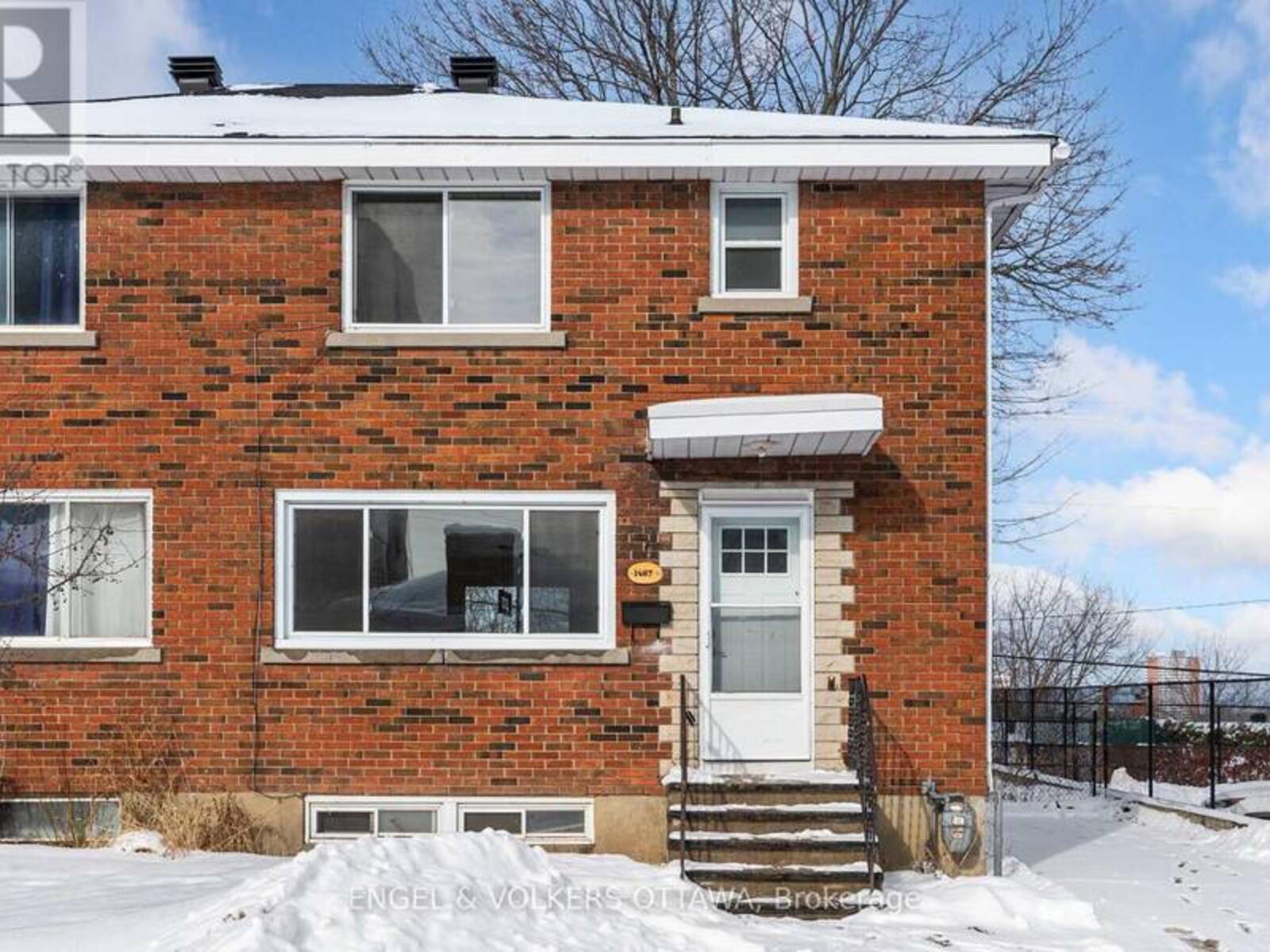 1487 MORISSET AVENUE, Ottawa, Ontario K1Z 8H2