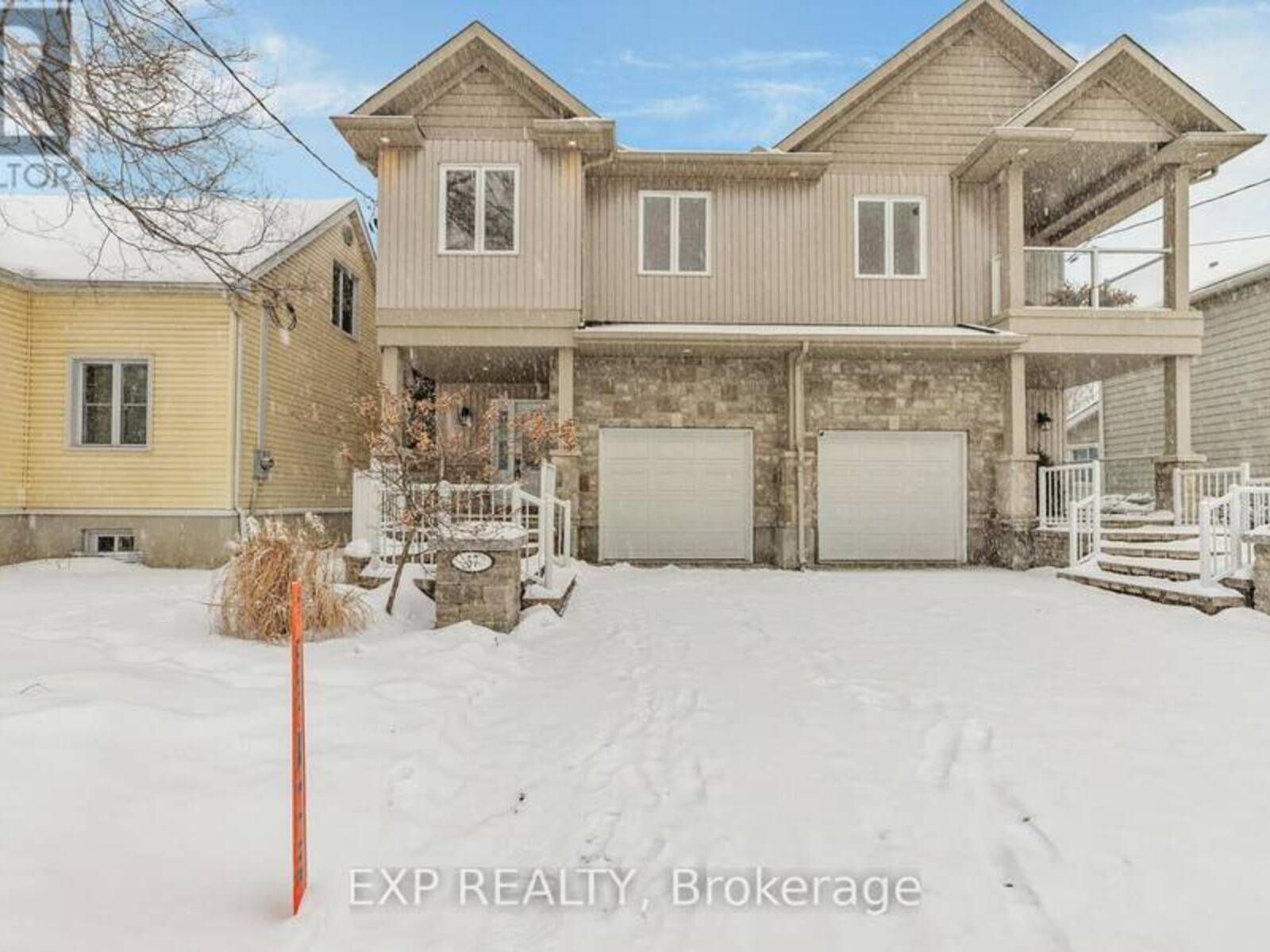 57 COLUMBUS AVENUE, Ottawa, Ontario K1K 1R2