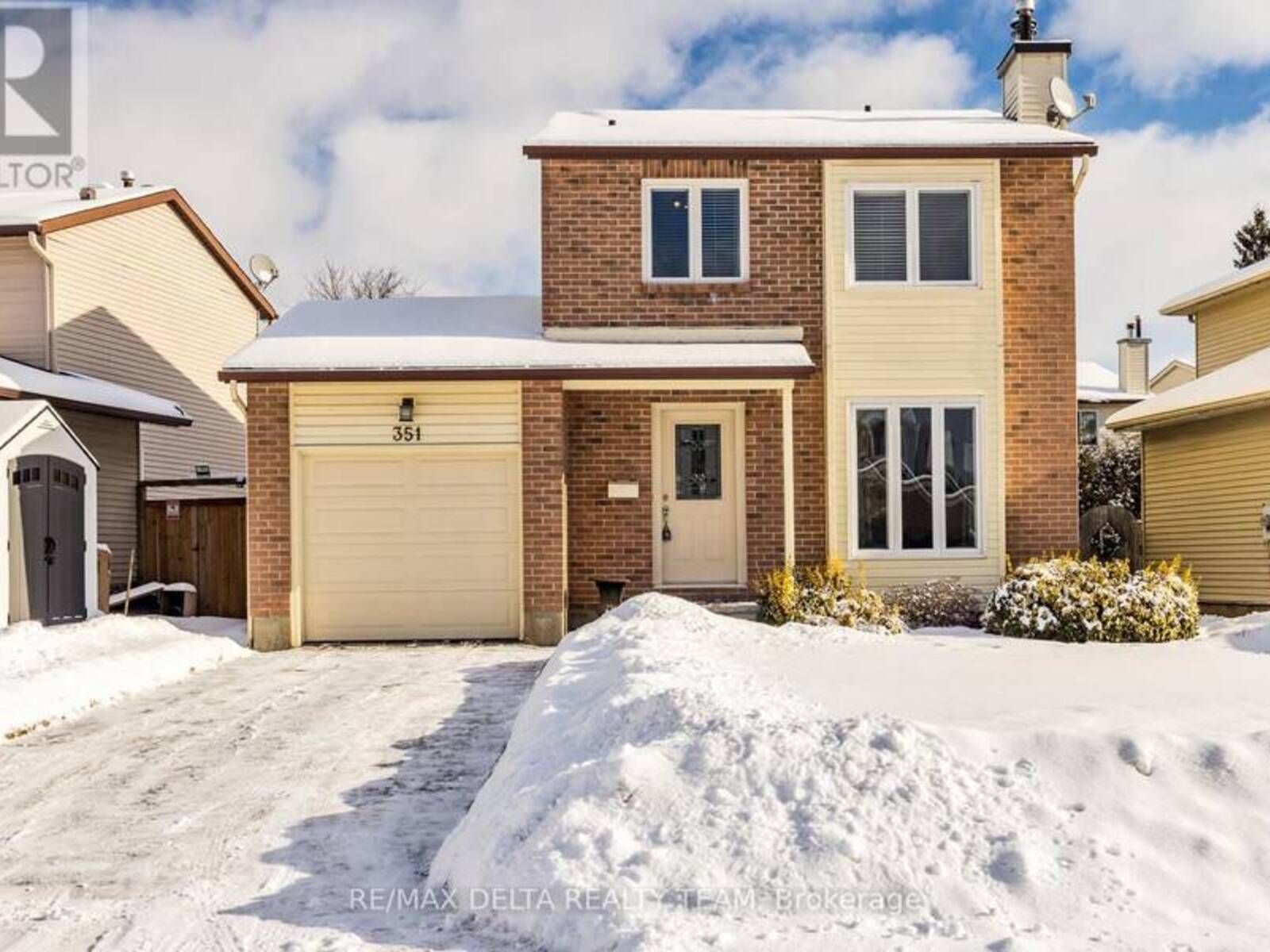 351 COTTONWOOD CRESCENT, Ottawa, Ontario K1E 2X5