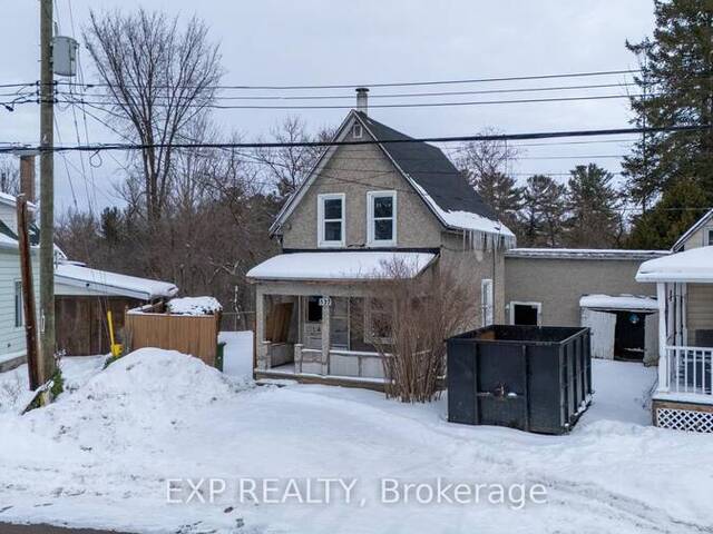 537 MOFFAT STREET Pembroke Ontario, K8A 3Y2 - Property For Sale