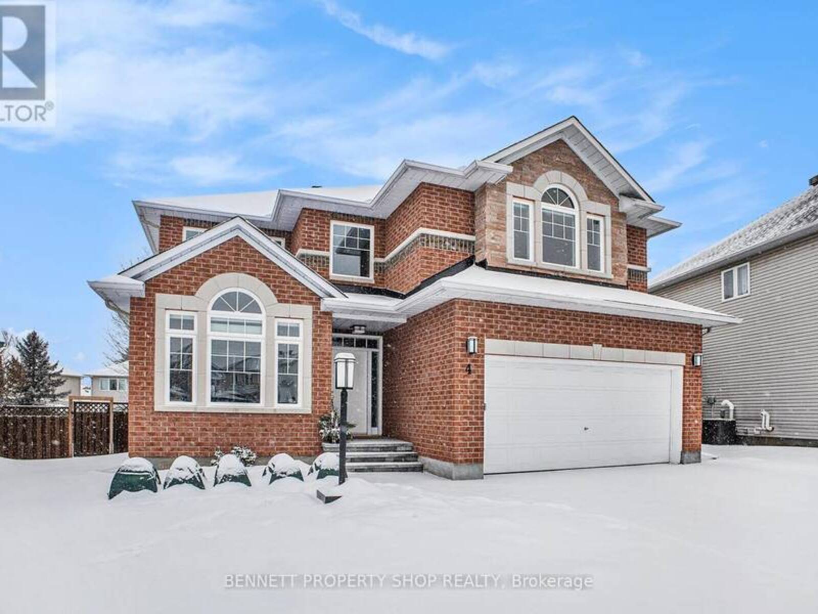 4 WHEATLEY COURT, Ottawa, Ontario K2M 2V5