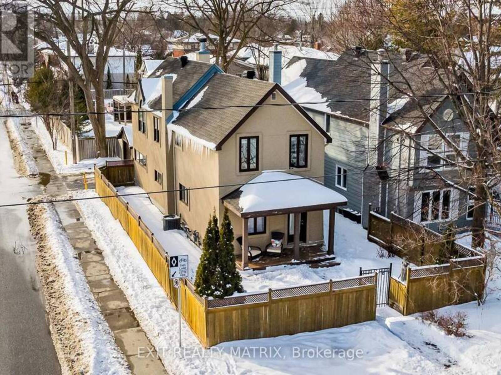 634 EDISON AVENUE, Ottawa, Ontario K2A 1V7