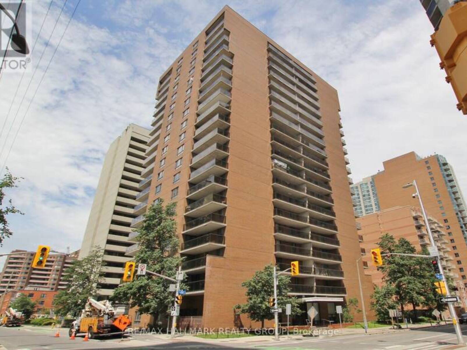 1404 - 475 LAURIER AVENUE W, Ottawa, Ontario K1R 7X1