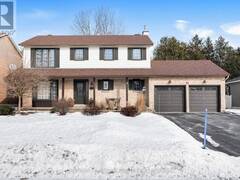 11 JOHN SIDNEY CRESCENT Ottawa Ontario, K2S 1J7