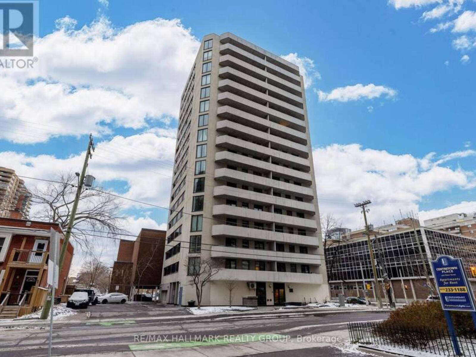 202 - 200 BAY STREET, Ottawa, Ontario K1R 7W8