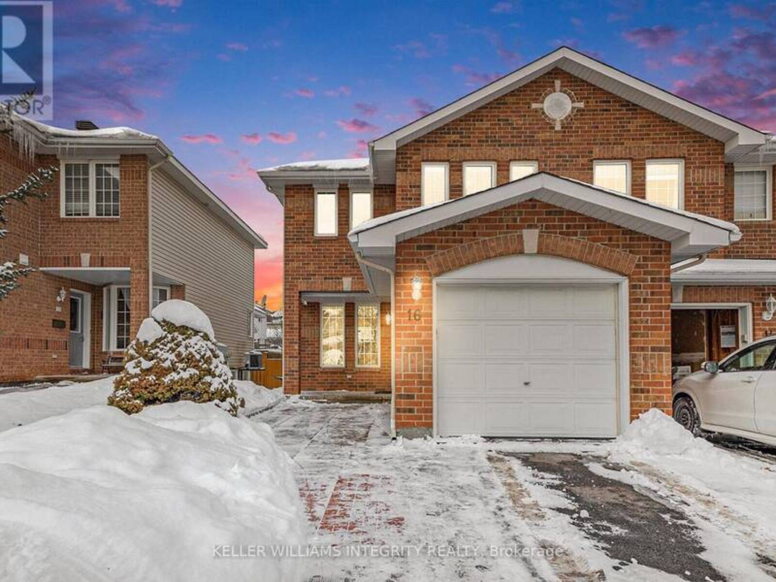 16 WOLISTON CRESCENT, Ottawa, Ontario K2W 1G6