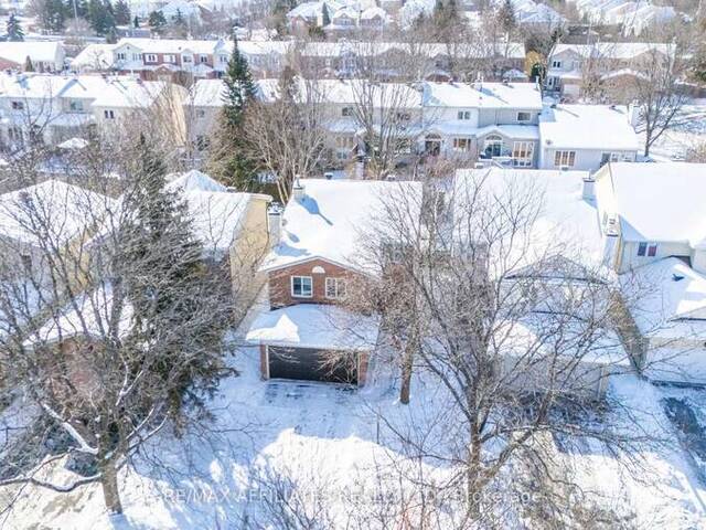 33 INVERARY DRIVE Ottawa Ontario, K2K 2R8 - Property For Sale