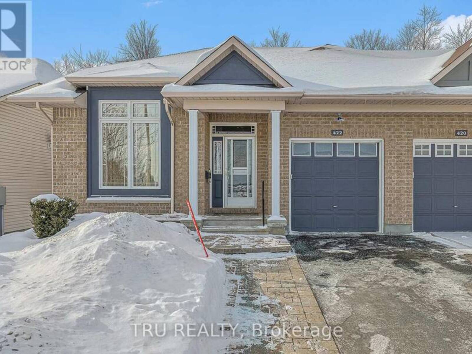 422 STATEWOOD DRIVE, Ottawa, Ontario K2K 0B7