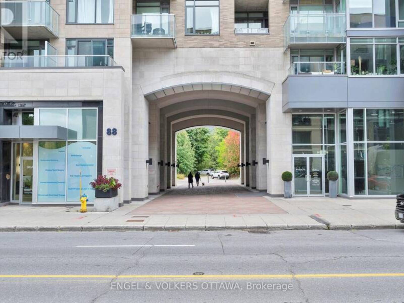 203 - 88 RICHMOND ROAD, Ottawa, Ontario K1Z 0B1