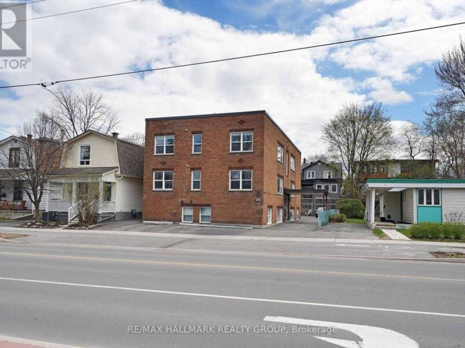 310 BYRON AVENUE, Ottawa, Ontario K1Z 6Z1