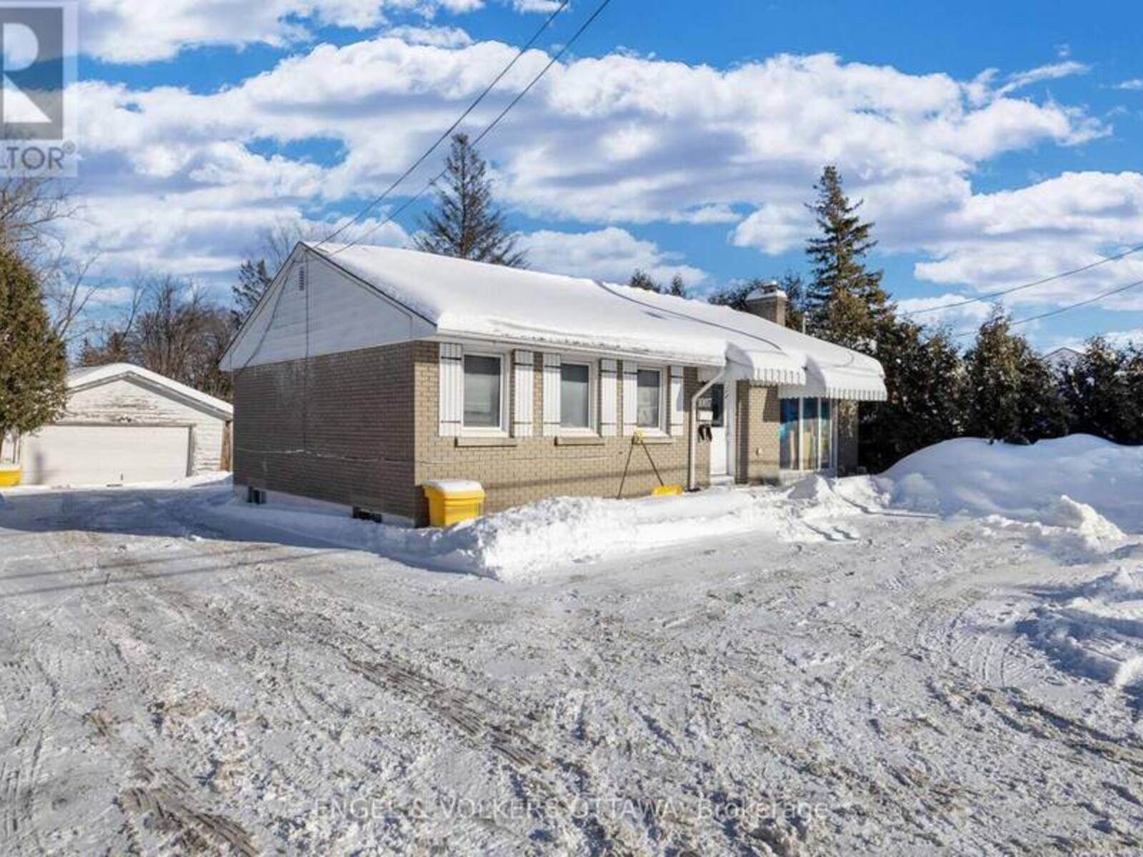 1007 BLAIR ROAD, Ottawa, Ontario K1J 7M9