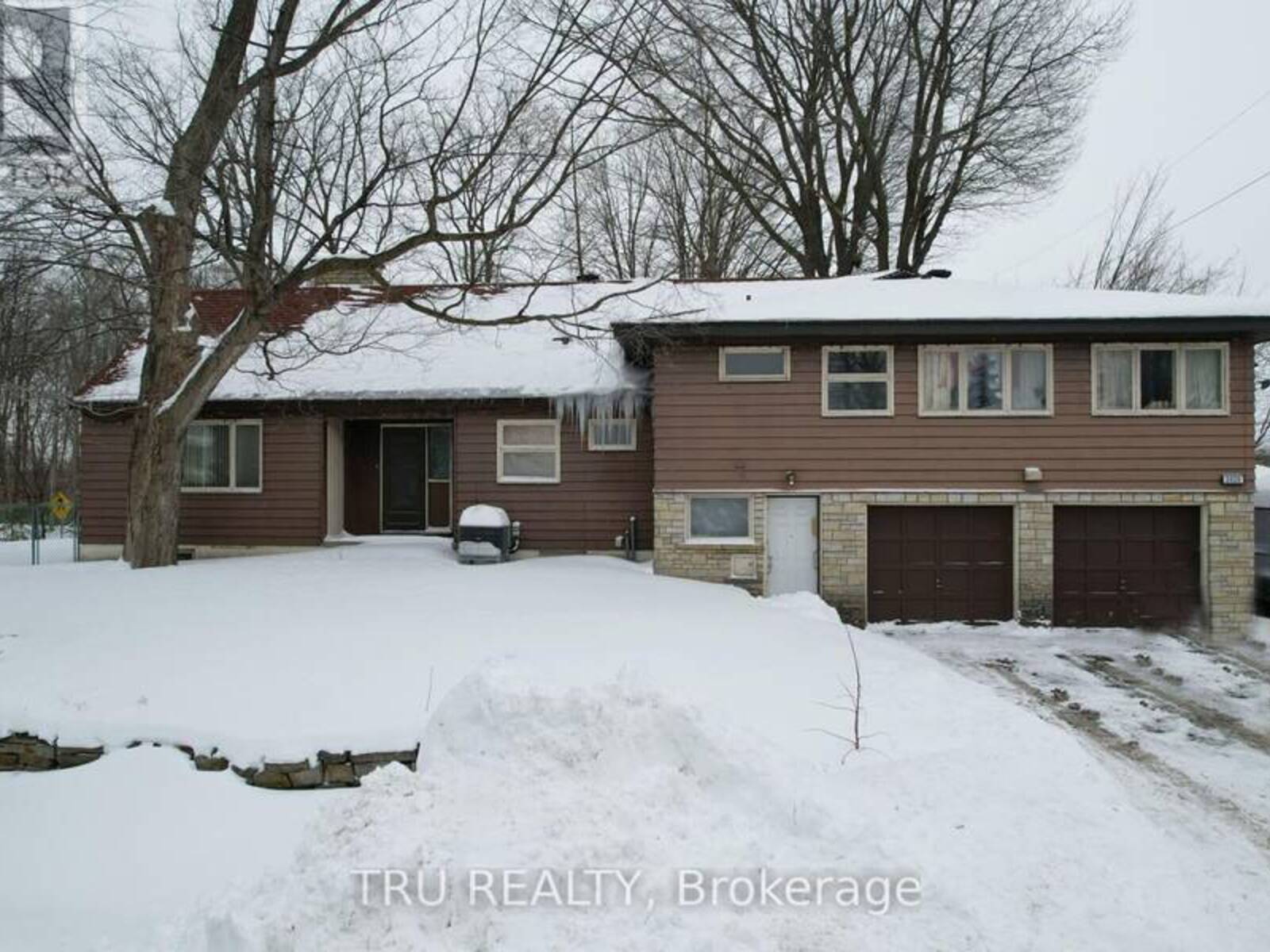 2626 ELMHURST STREET, Ottawa, Ontario K2B 7N6