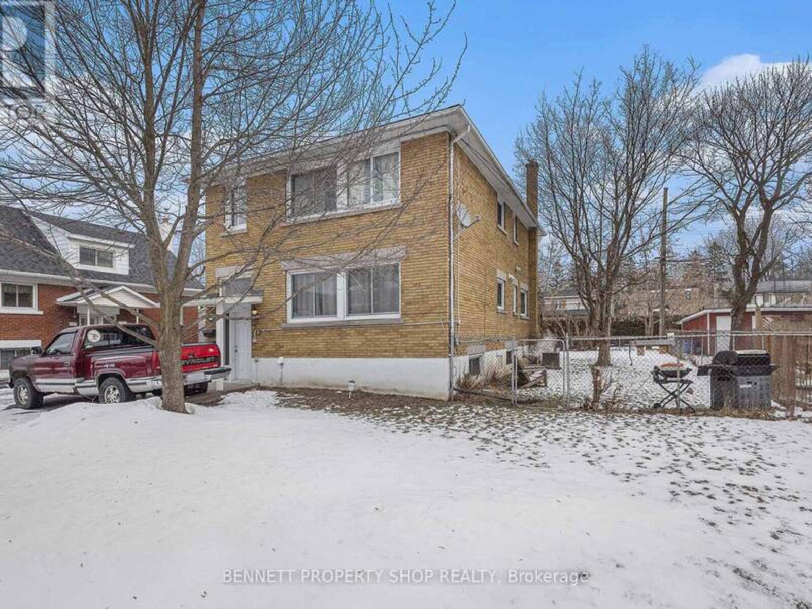 713 MORGAN STREET, Ottawa, Ontario K1K 3M3