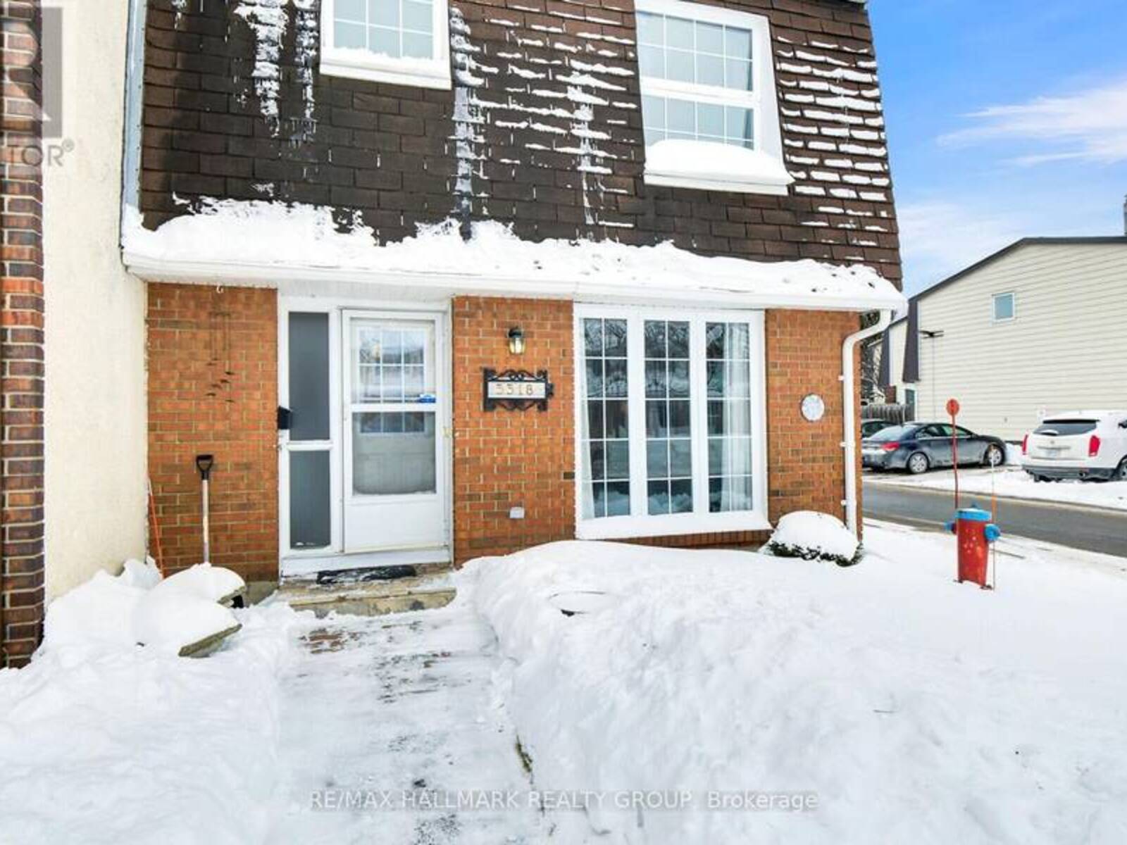 3318 SOUTHGATE ROAD, Ottawa, Ontario K1V 8X3