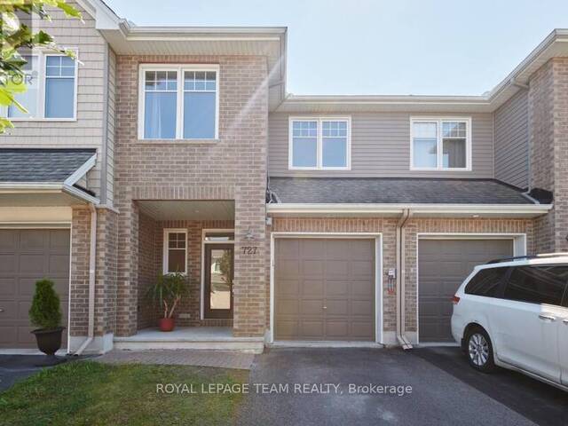 727 HAZELNUT CRESCENT Ottawa Ontario, K1T 0K3 - 3 Bedrooms Home For Sale