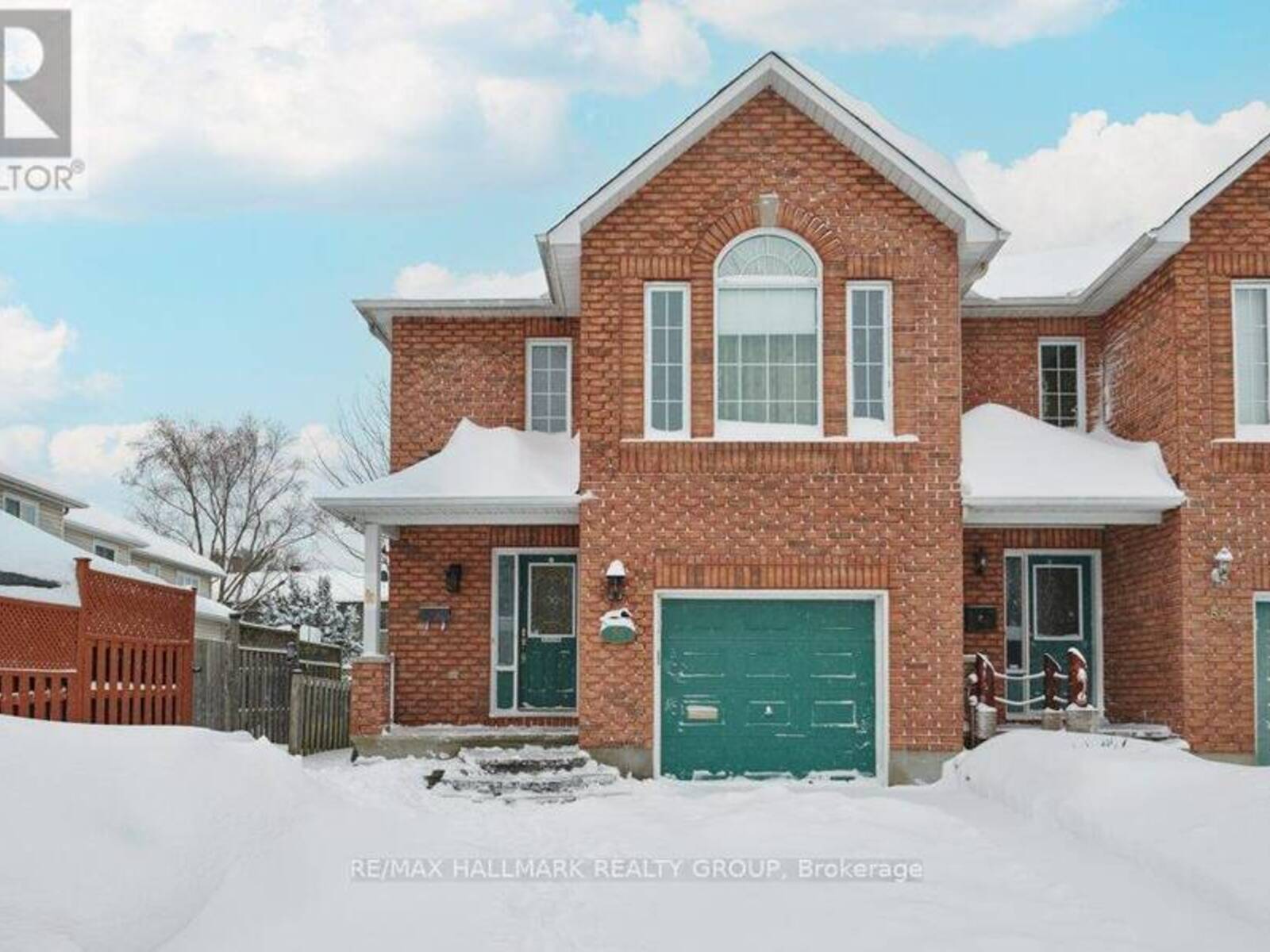 56 ROSEANNE LANE E, Ottawa, Ontario K1B 1C2