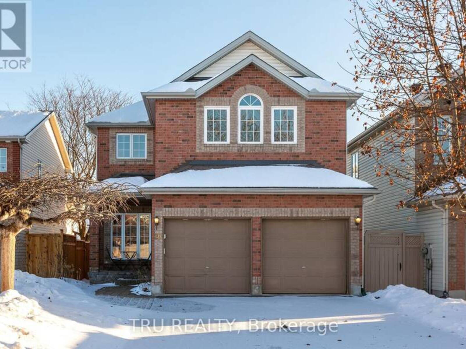 28 BOREALIS CRESCENT, Ottawa, Ontario K1K 4T4