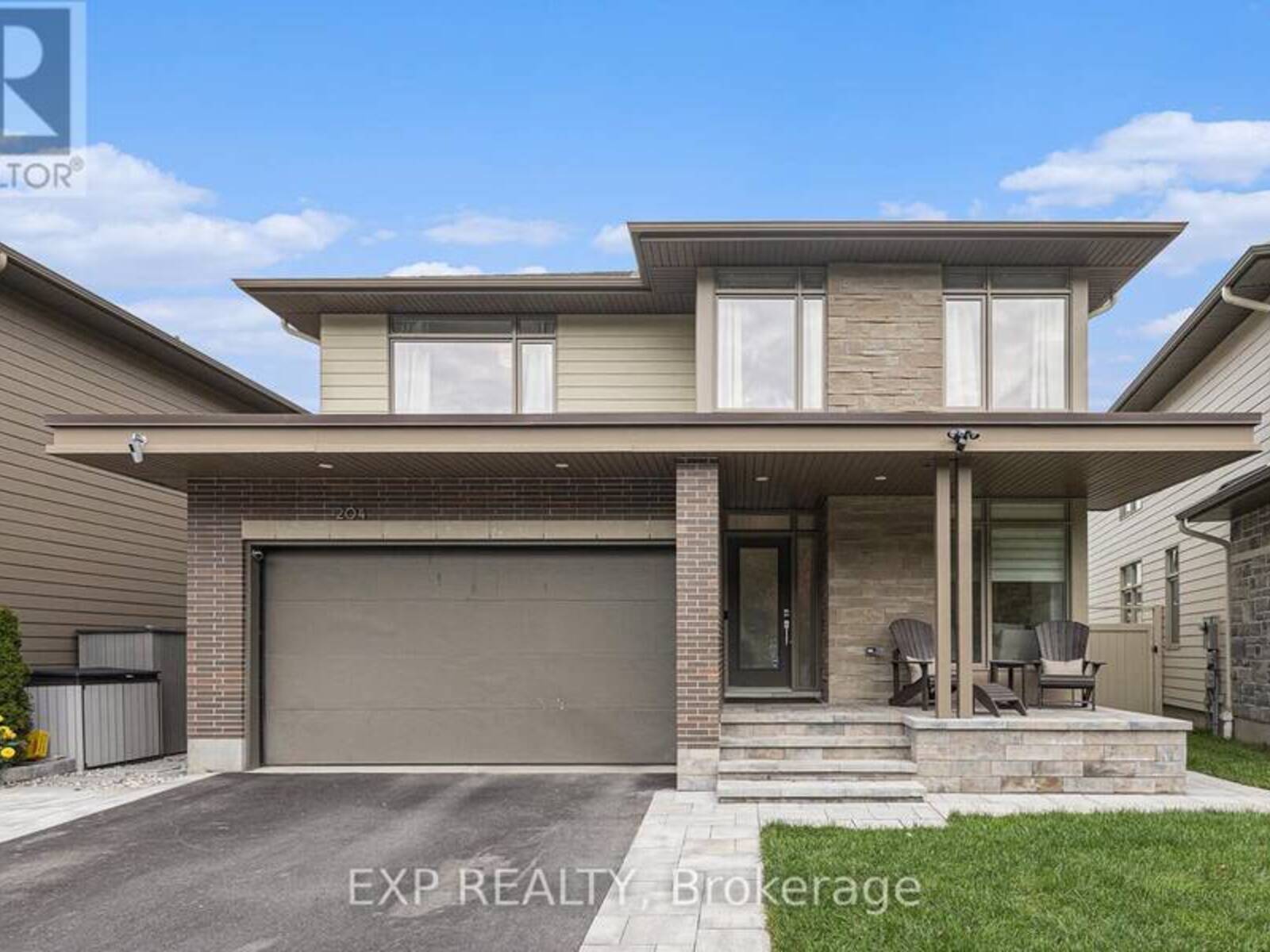 204 AVRO CIRCLE, Ottawa, Ontario K1K 4Y9