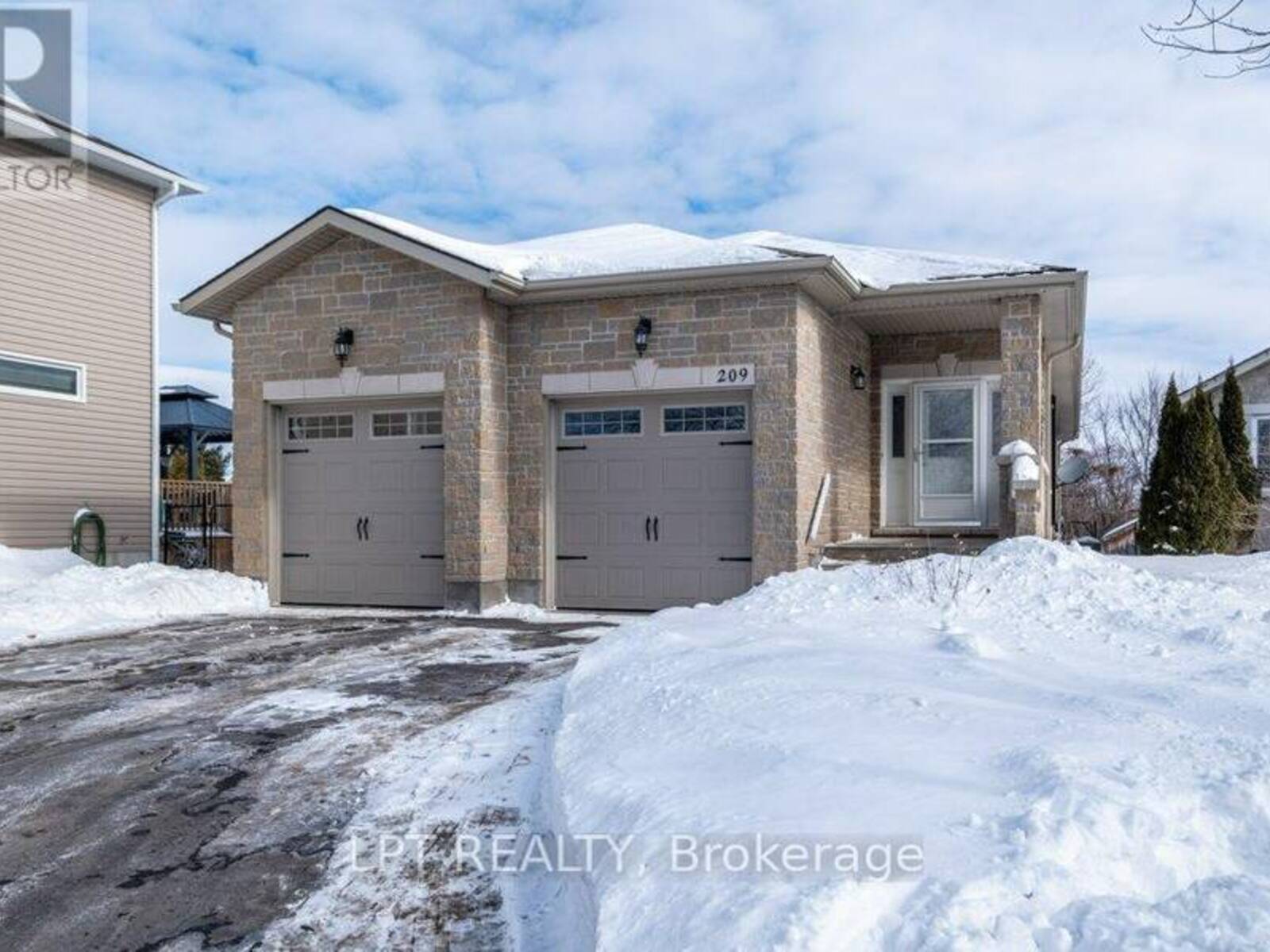 209 AMY LYNN DRIVE, Loyalist, Ontario K7N 2A3