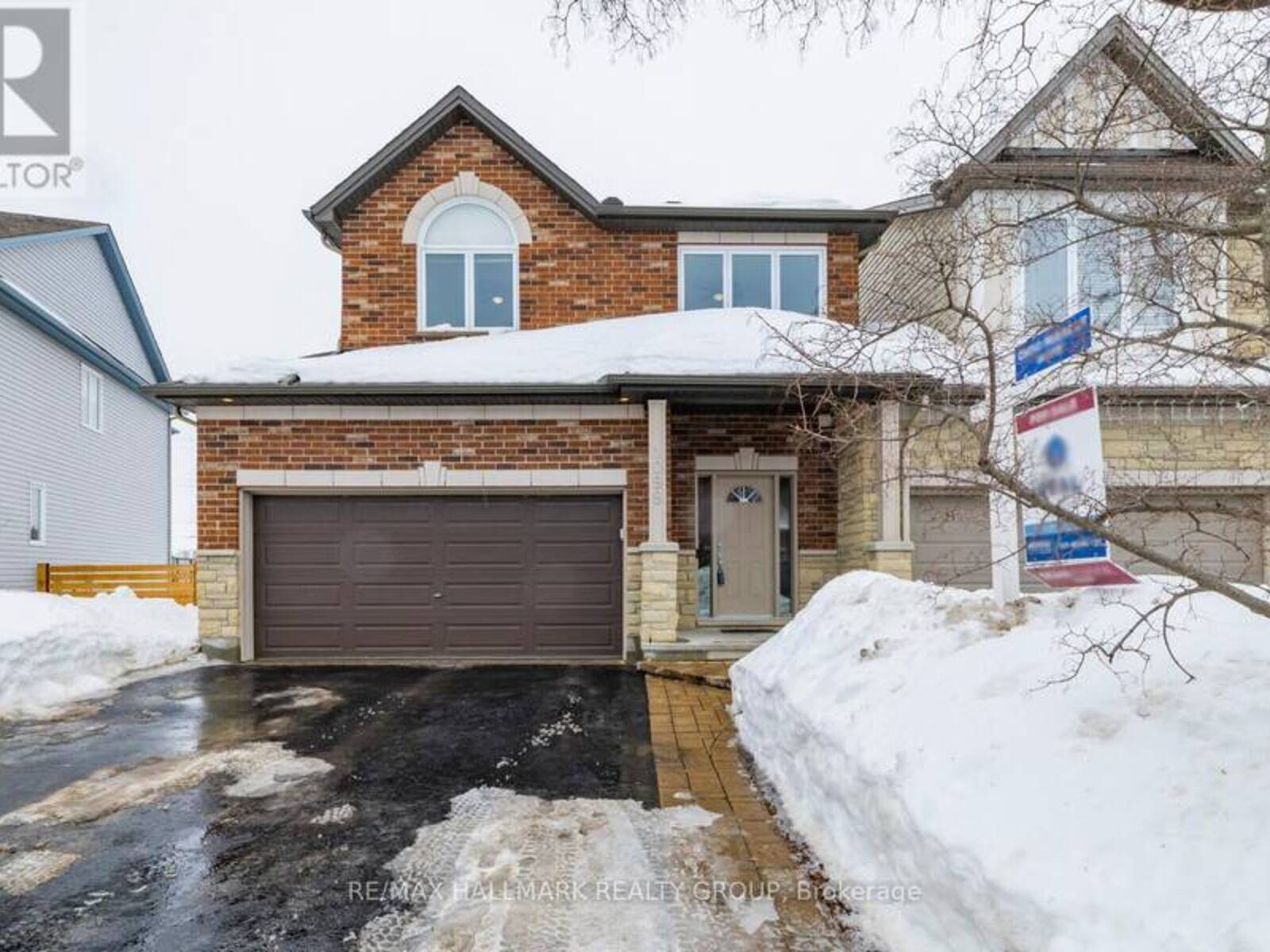 1098 NORTHGRAVES CRESCENT, Ottawa, Ontario K2M 0C6