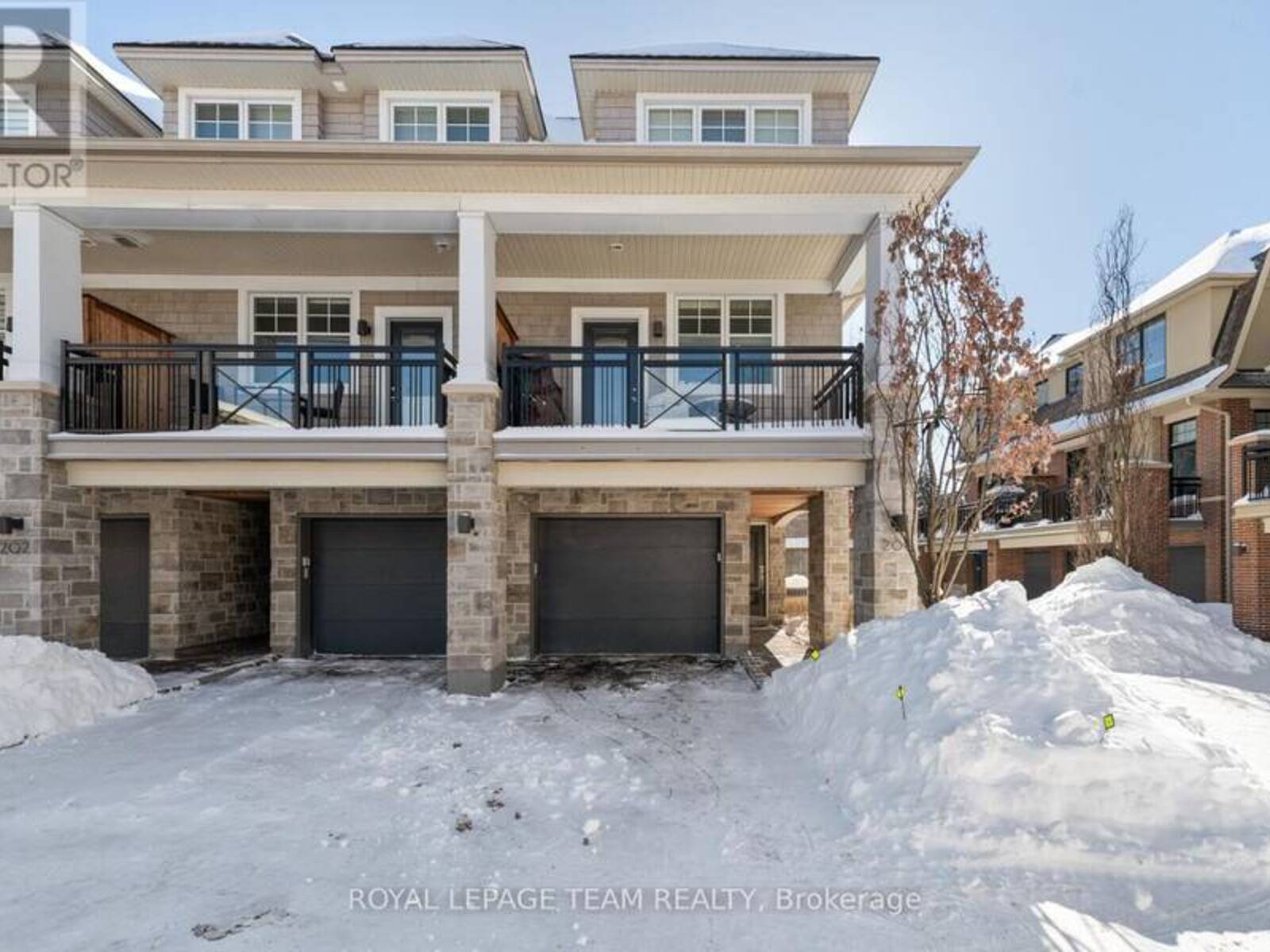 204 DALKEITH, Ottawa, Ontario K1Y 2H7