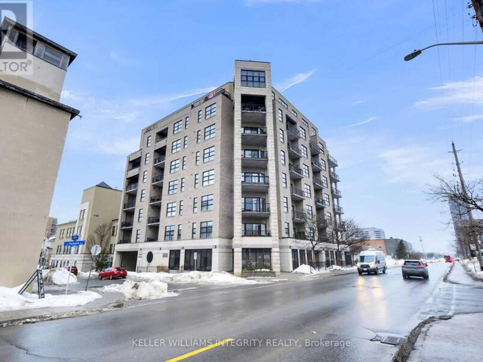 302 - 320 PARKDALE AVENUE, Ottawa, Ontario K1Y 4X9