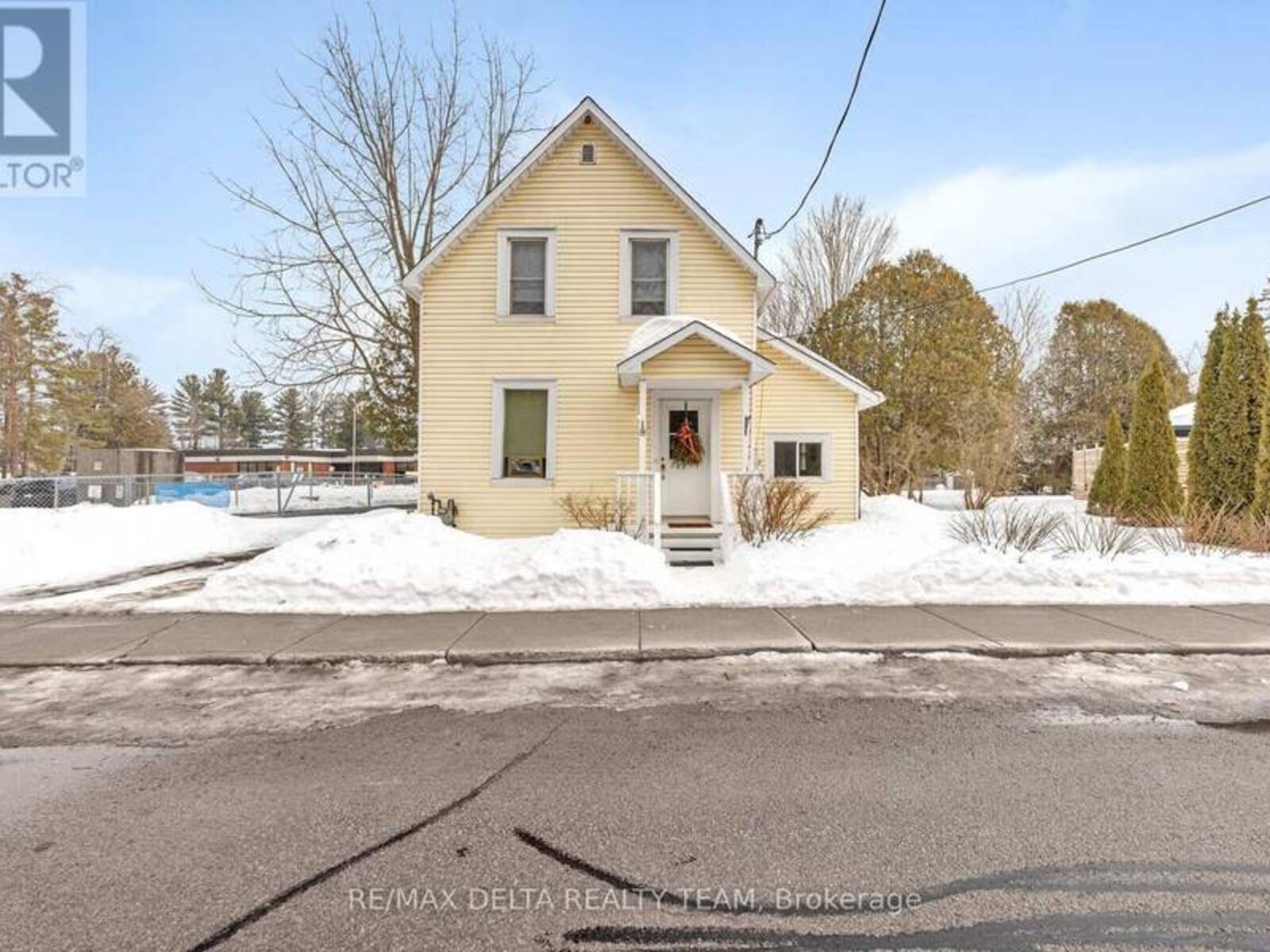 18 MILL STREET, Russell, Ontario K4R 1E1