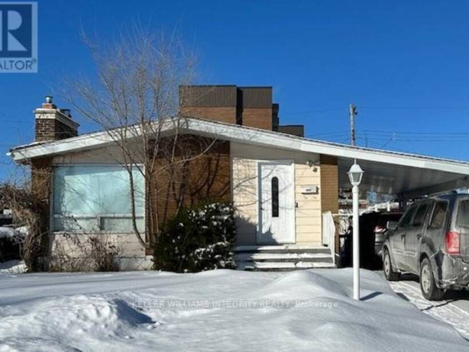 1035 CONNERY AVENUE, Ottawa, Ontario K1G 2N9