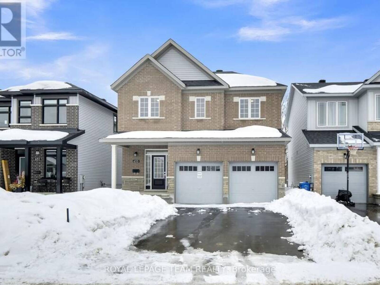 653 PERSIMMON WAY, Ottawa, Ontario K1W 0T3