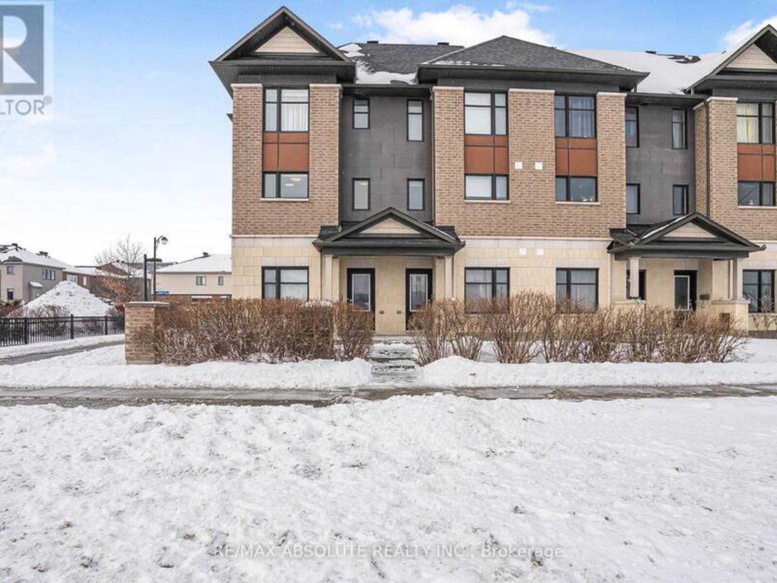 530 SILVERTIP LANE, Ottawa, Ontario K2T 0H7