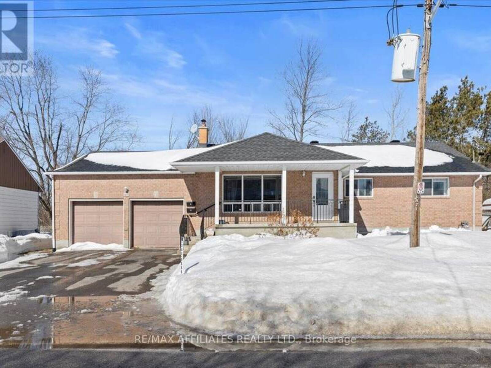 1819 ROSEBELLA AVENUE, Ottawa, Ontario K1T 1G4