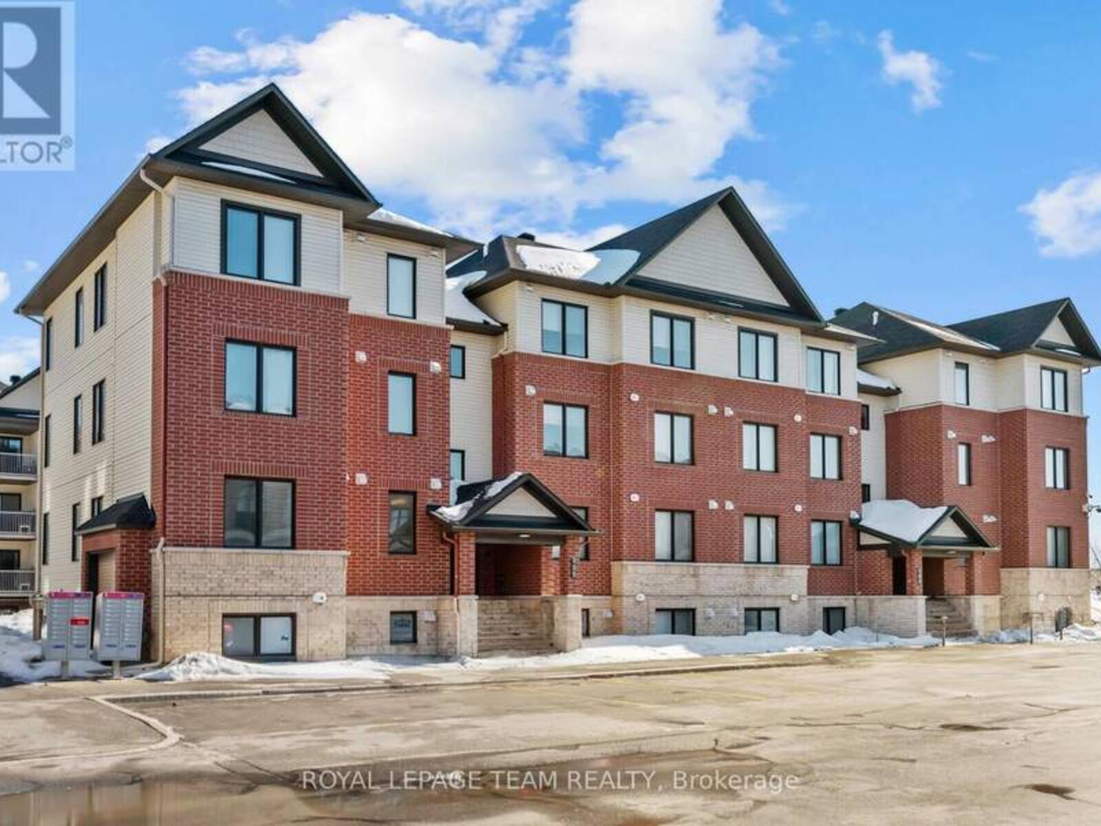 3 - 135 BLUESTONE PRIVATE, Ottawa, Ontario K4A 0X7