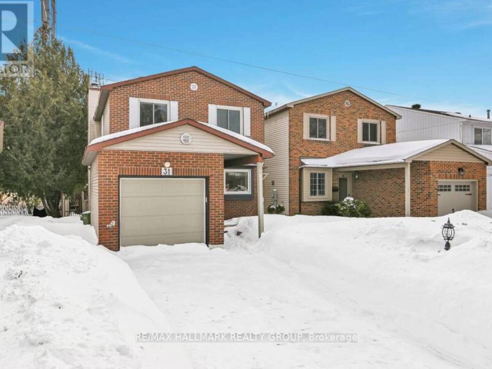 31 STABLE WAY, Ottawa, Ontario K2M 1A8