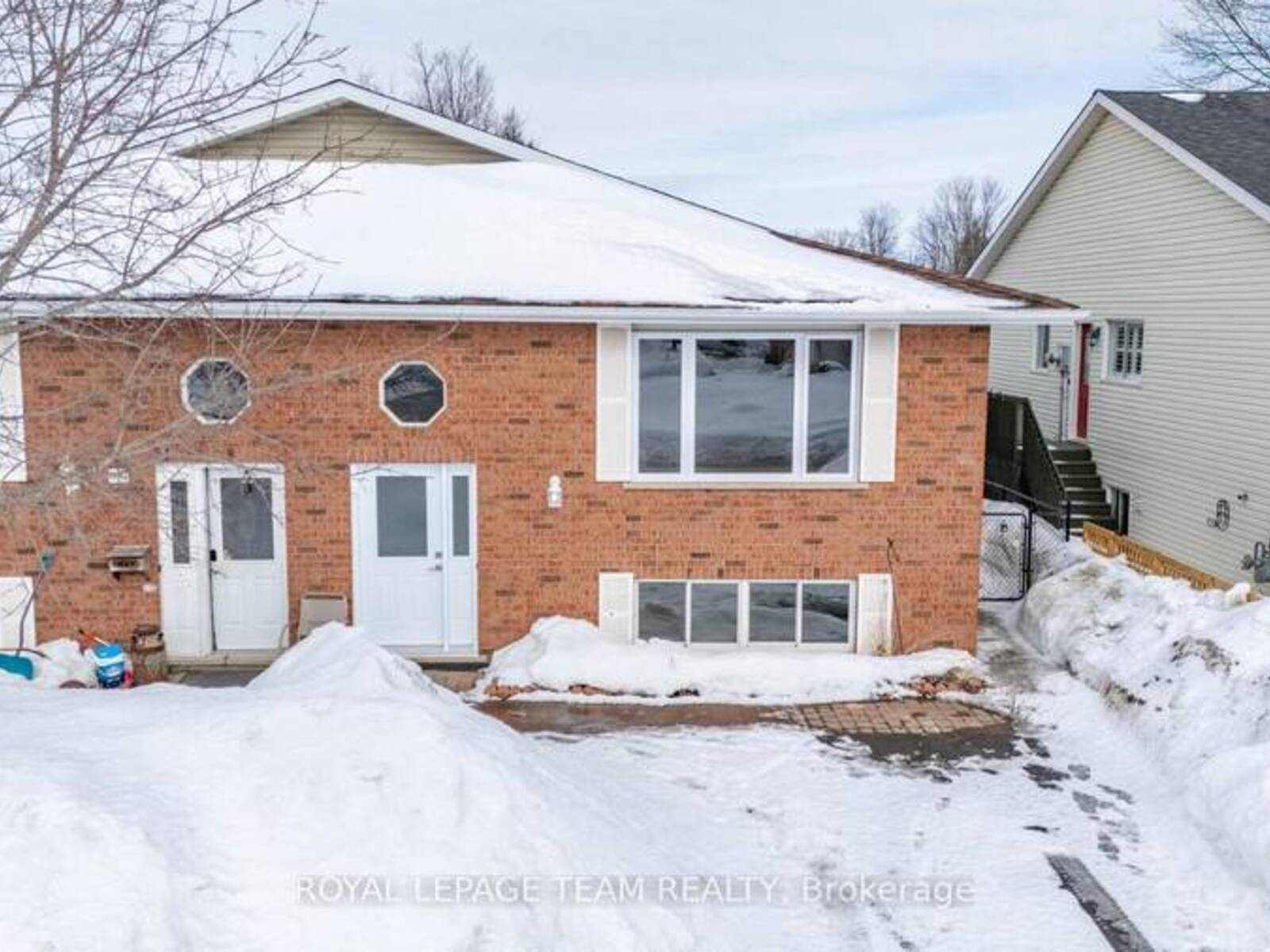 48 ROWAN DRIVE, Morrisburg, Ontario K0C 1X0