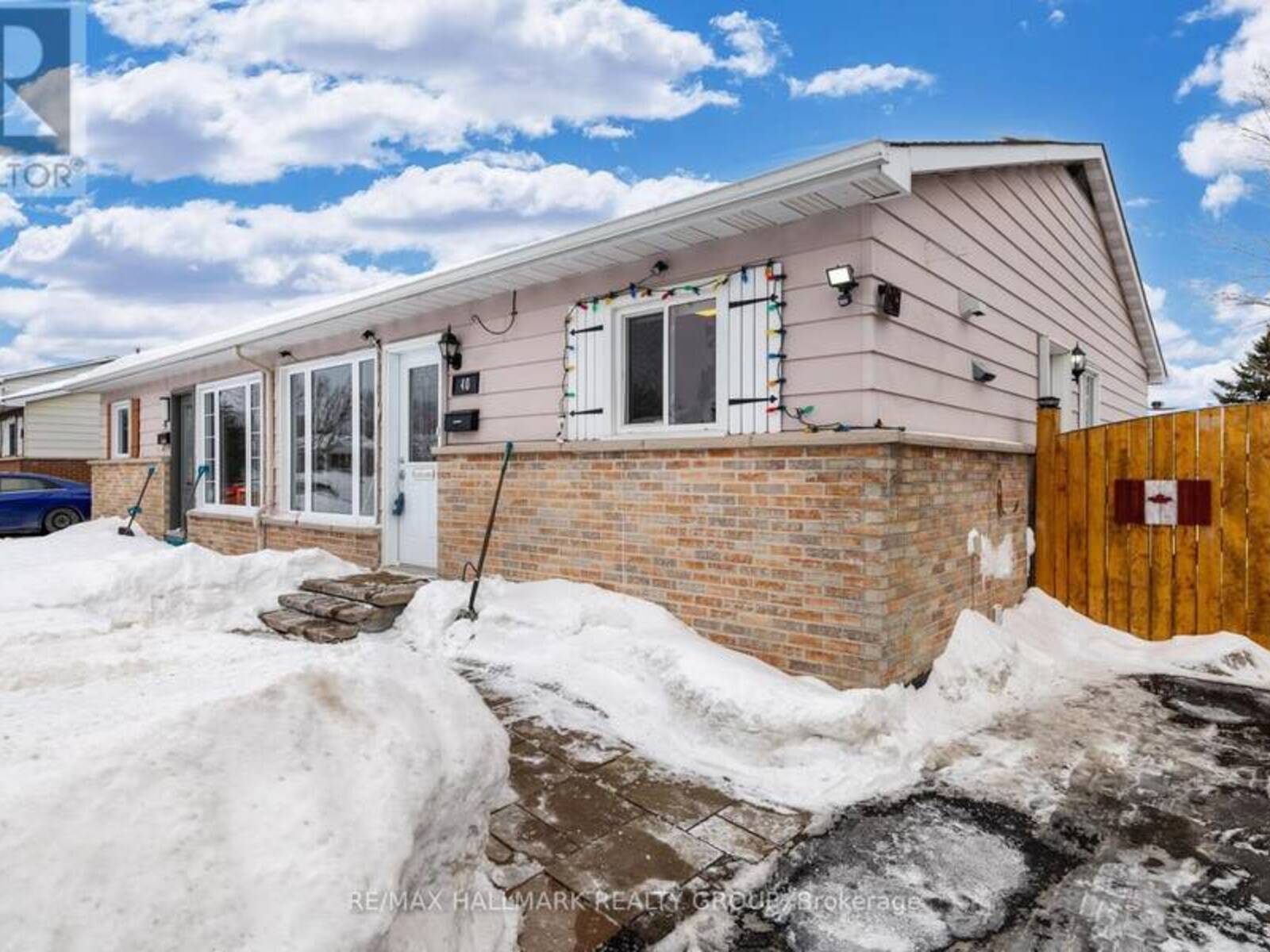 40 MORTON DRIVE, Ottawa, Ontario K2L 1X1