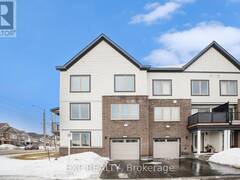 814 KINSTEAD Ottawa Ontario, K2S 3B2