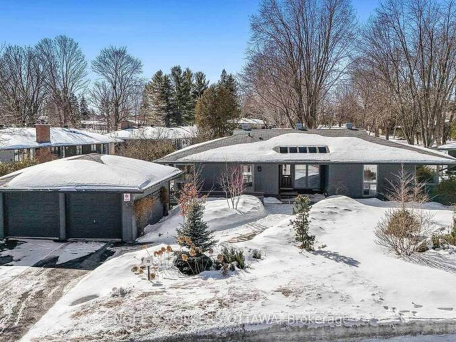 79 VARLEY DRIVE, Ottawa, Ontario K2K 1H3